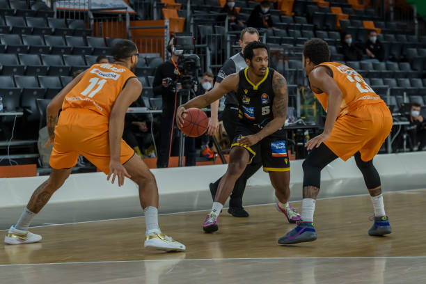 能够更加自 能够更加自