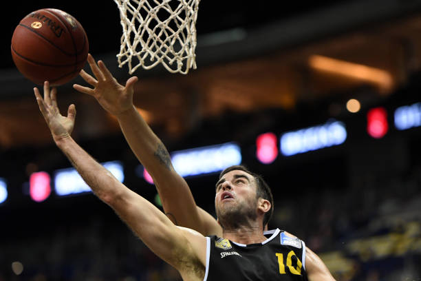 与日本新星 与日本新星